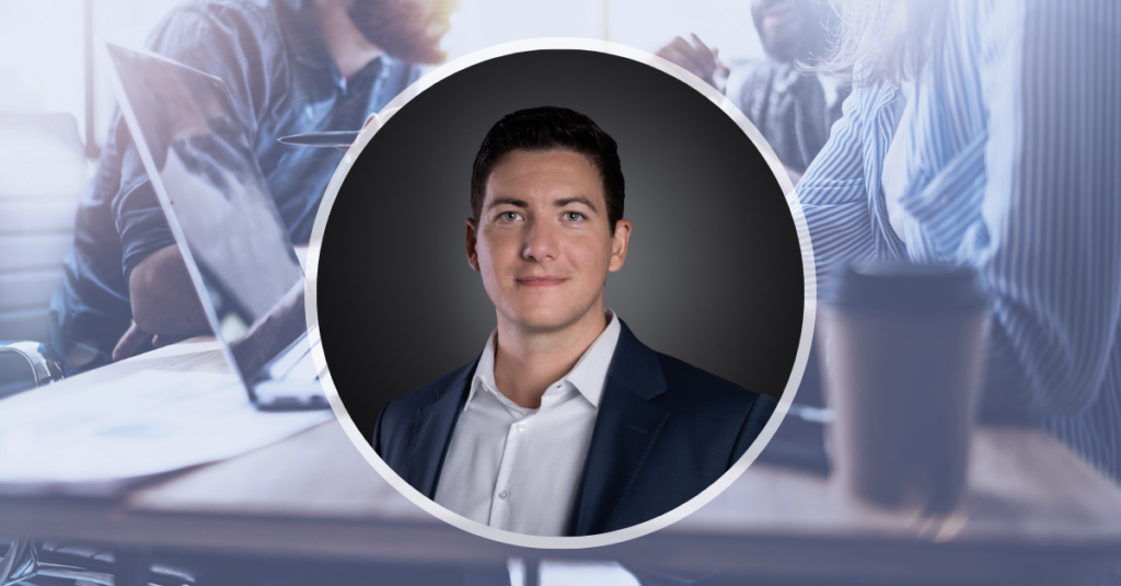 Titelbild mit Portrait von Marvin Münch für Blog-Artikel IT Analytics Experteninterview